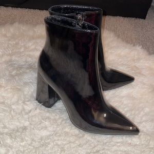 Therapy patent ankle boots